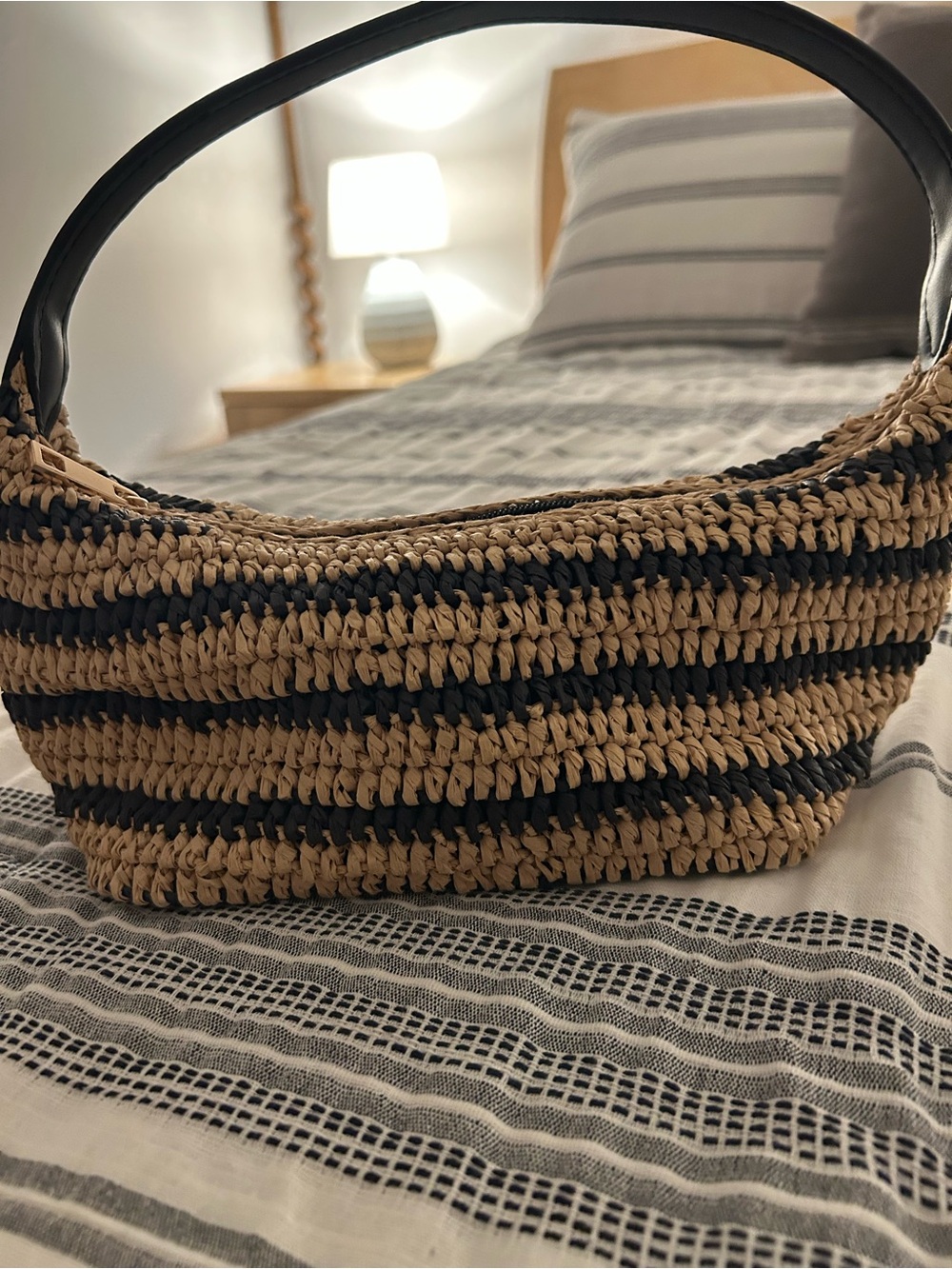 Woven Straw Stripe Shoulder Bag - Black & Natural